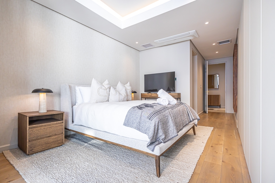To Let 4 Bedroom Property for Rent in Fresnaye Western Cape